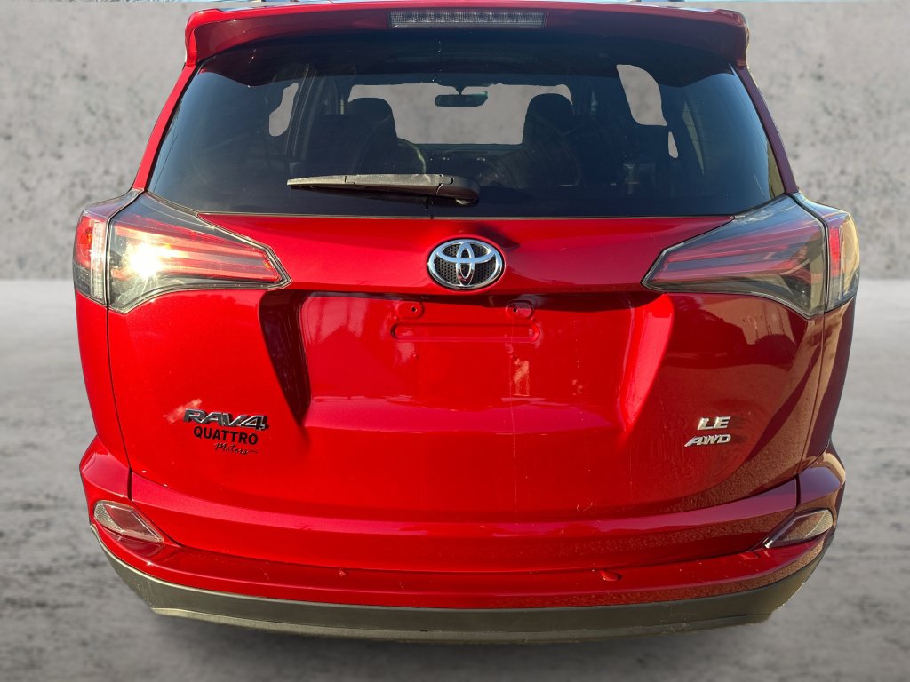 Used 2016 Toyota RAV4 LE AWD/4WD image 14