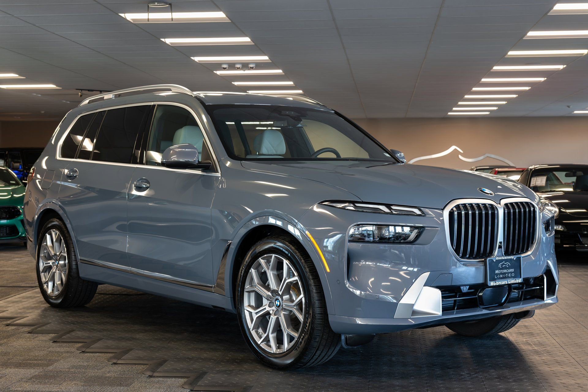 Used 2025 BMW X7 xDrive40i image 2