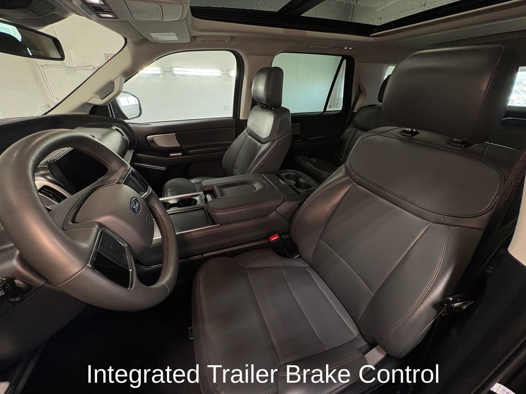 Used 2025 Ford Expedition Active image 18