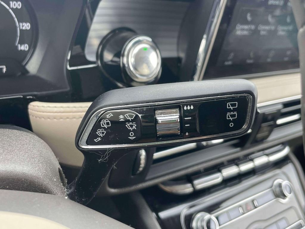 Used 2022 Lincoln Corsair AWD w/ Equipment Group 101A image 23