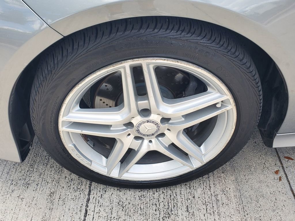 Used 2014 Mercedes-Benz E 350 4MATIC Sedan image 4