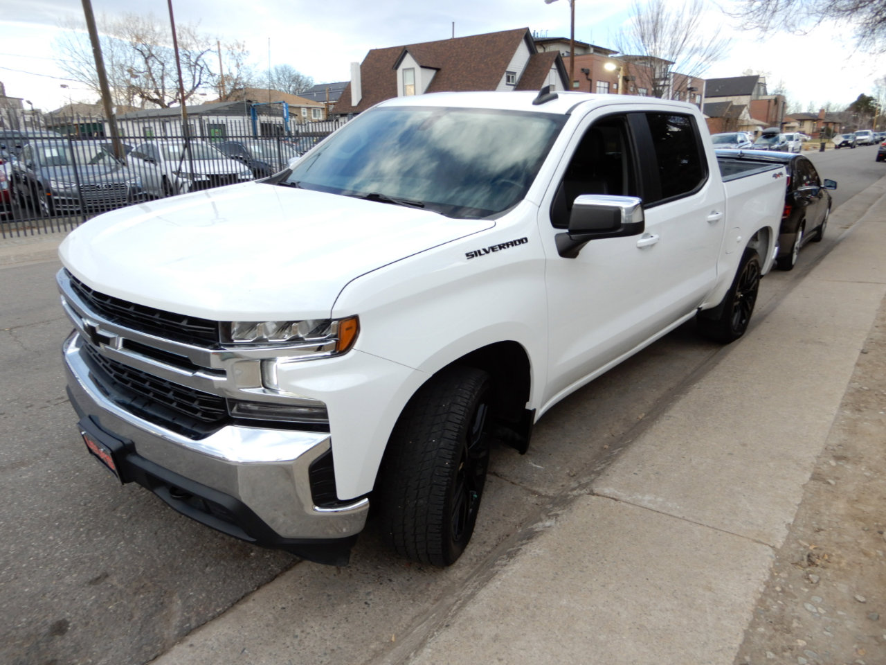 Used 2022 Chevrolet Silverado 1500 LT w/ Leather Package image 7