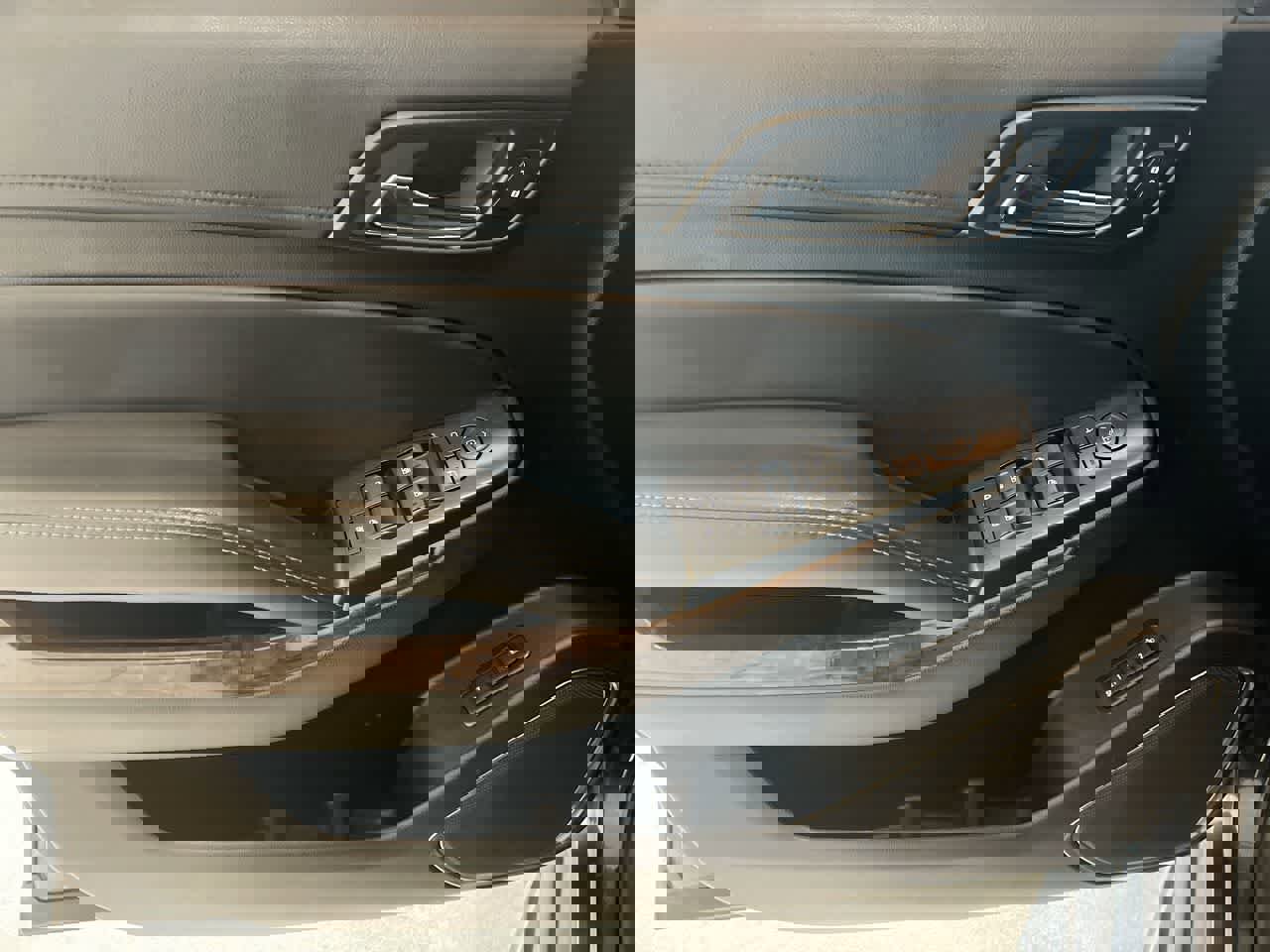 Used 2018 Chevrolet Tahoe LT image 13