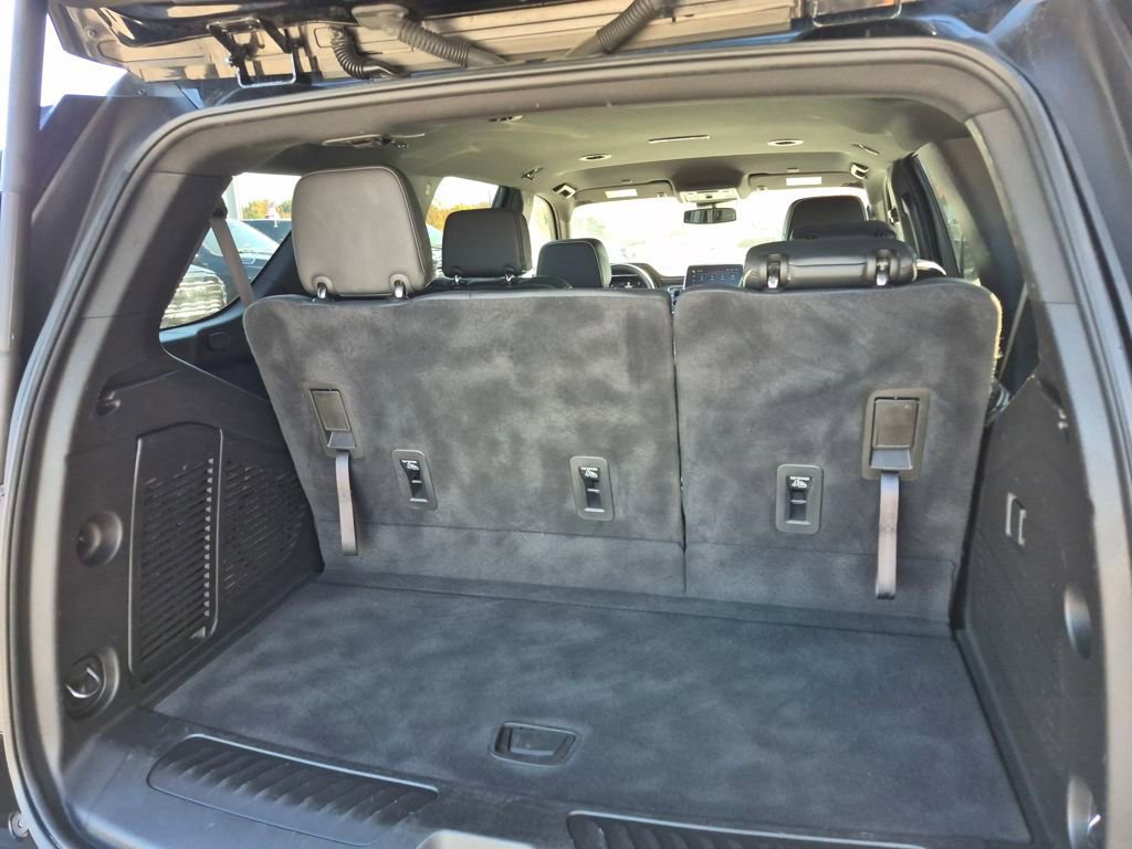 Used 2024 GMC Yukon SLT image 11