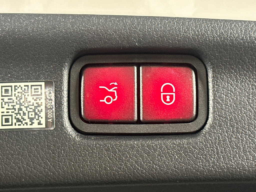 Certified 2024 Mercedes-Benz C 300 Sedan image 21