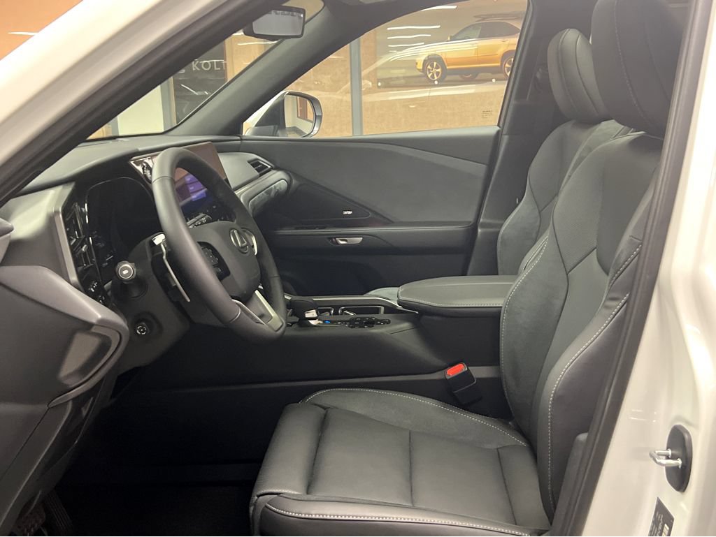 New 2026 Lexus TX 350 AWD image 9