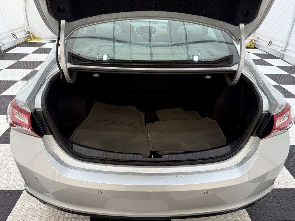 Used 2020 Chevrolet Malibu LT w/ Fleet LT Safety Plus Package FWD video 4