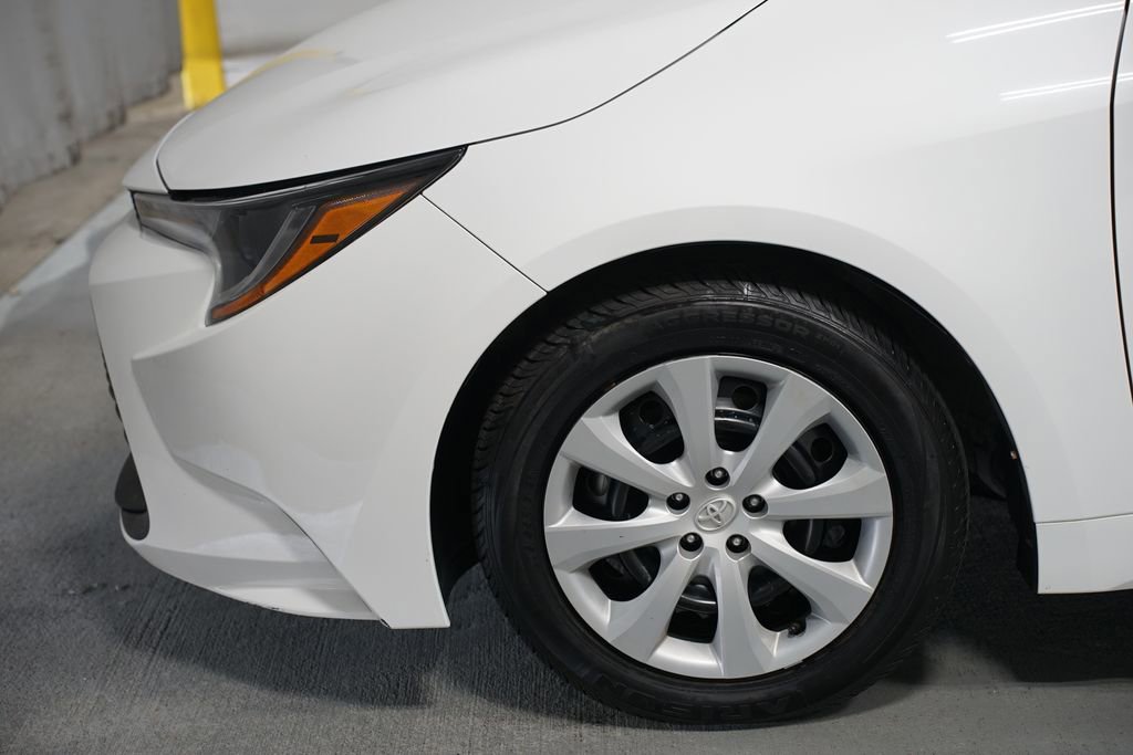 Used 2023 Toyota Corolla LE image 5