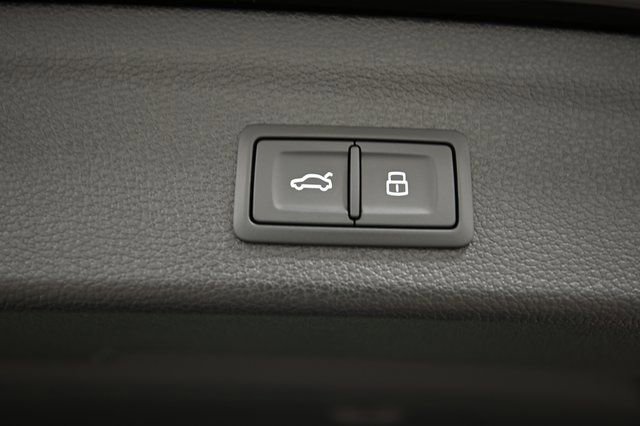 New 2025 Audi Q3 2.0T Premium Plus image 21