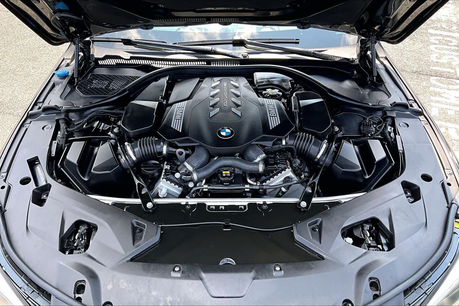 Used 2020 BMW M850i xDrive Coupe AWD/4WD image 32