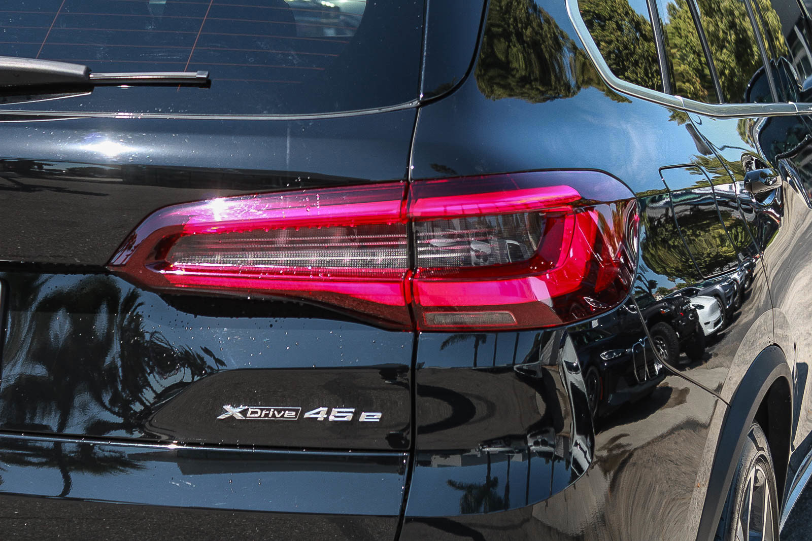 Used 2021 BMW X5 xDrive45e w/ Parking Assistance Package AWD/4WD image 7