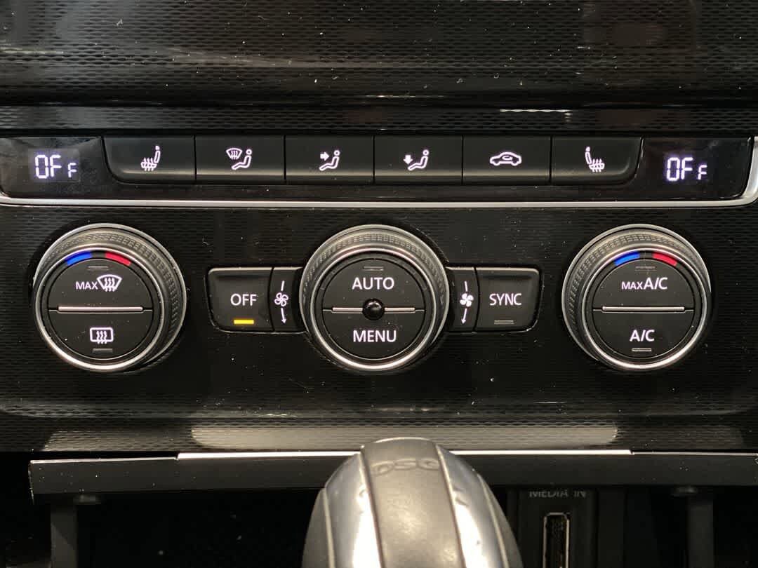 Used 2015 Volkswagen GTI Autobahn FWD image 21