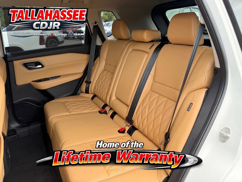 Used 2021 Nissan Rogue Platinum FWD image 28