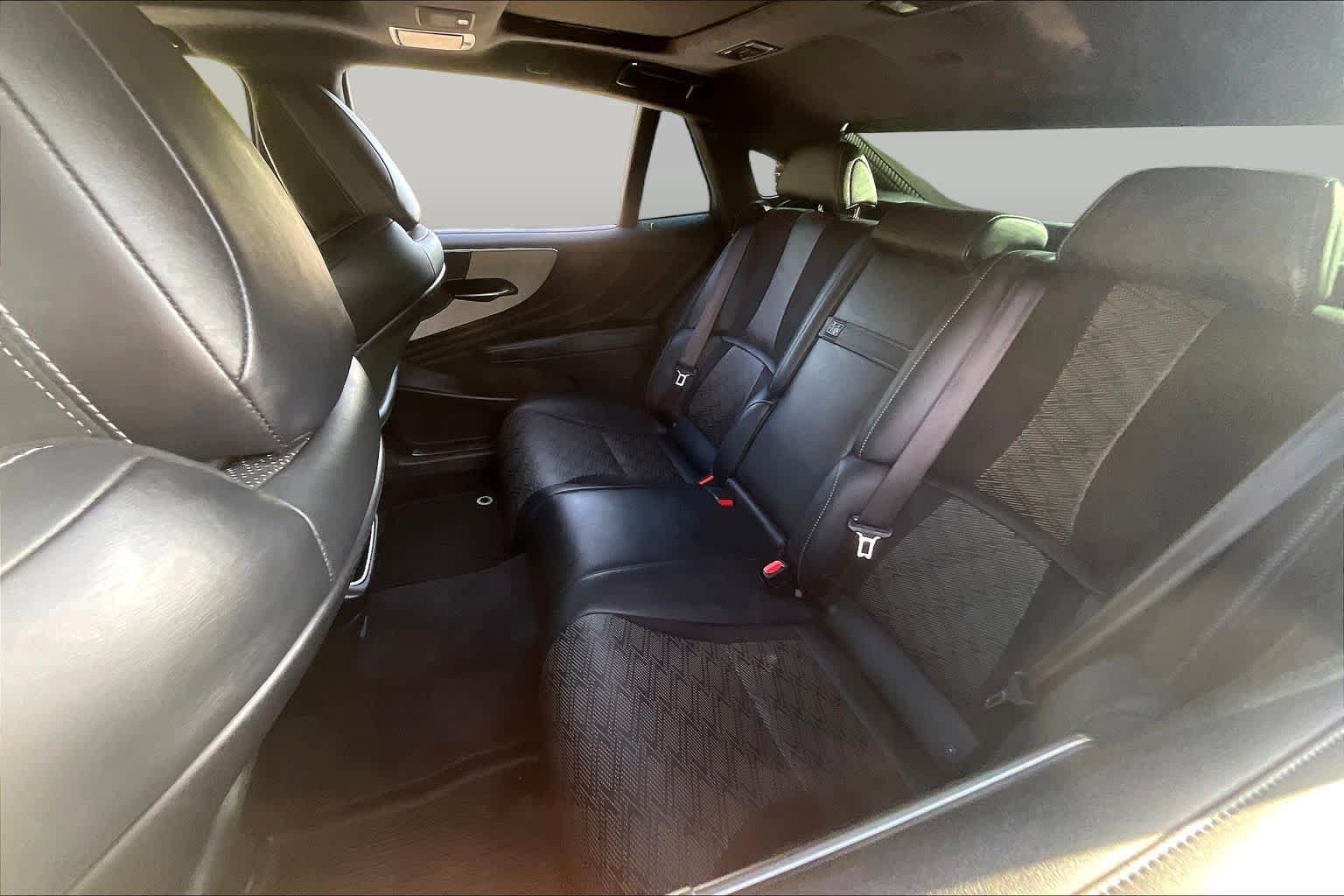 Used 2018 Lexus LS 500 F Sport w/ Accessory Package (Z2) AWD/4WD image 21