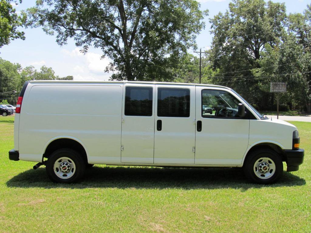 Used 2022 GMC Savana 3500 Extended w/ Driver Convenience Package image 7