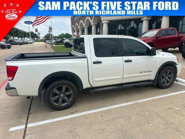 Used 2015 Nissan Titan SV w/ SV Value Truck Package RWD image 6