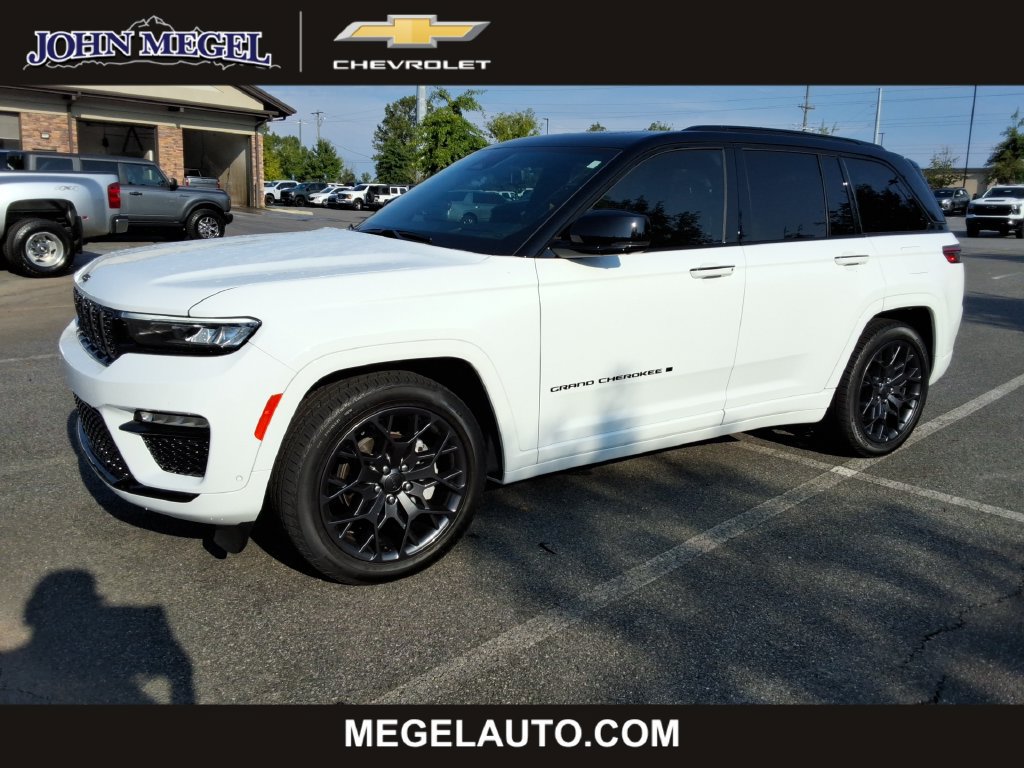 Used 2025 Jeep Grand Cherokee Summit AWD/4WD image 1