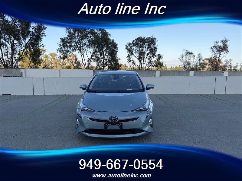 Used 2017 Toyota Prius Three Touring FWD image 3