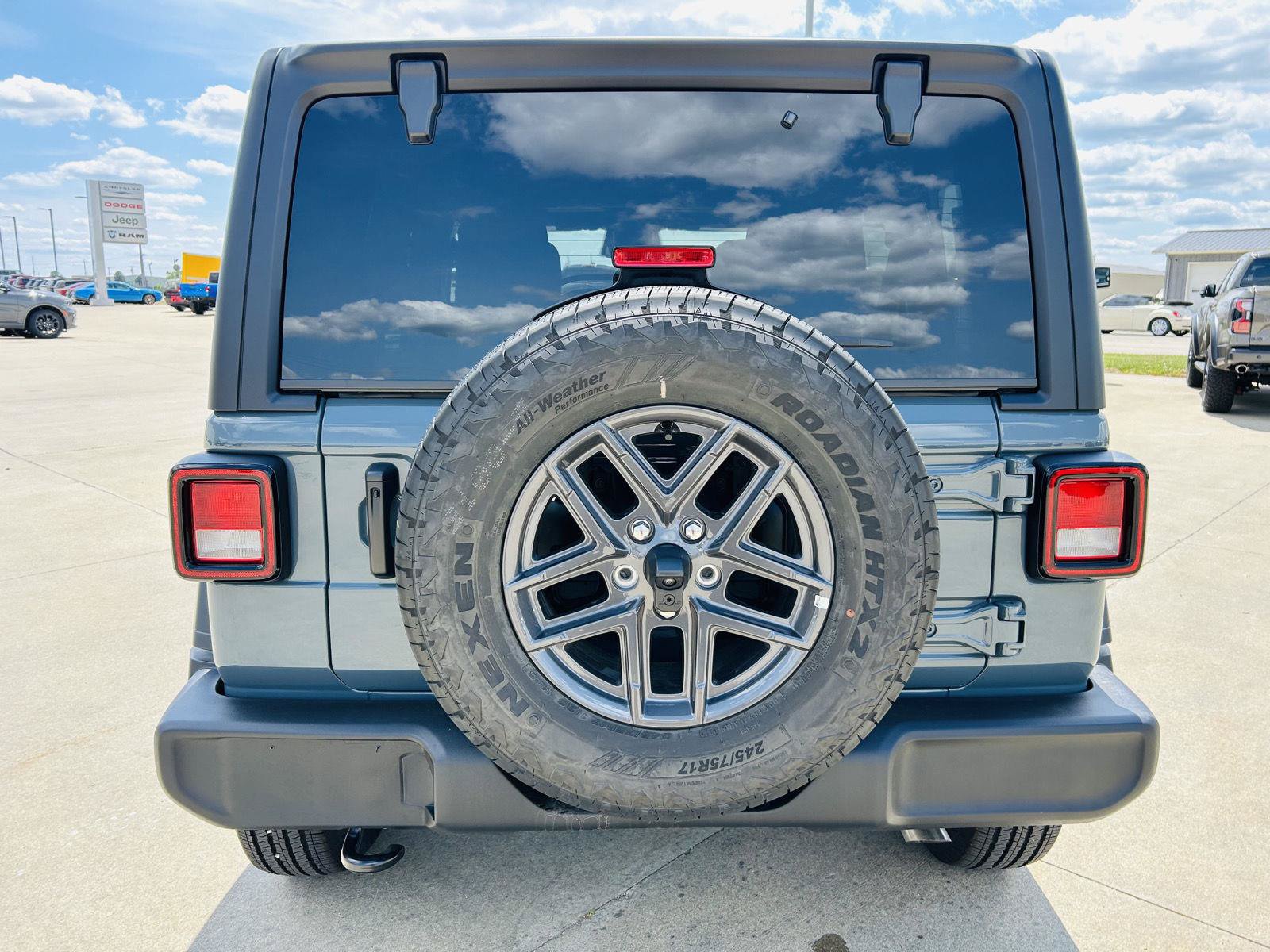 New 2026 Jeep Wrangler Unlimited Sport AWD/4WD image 34