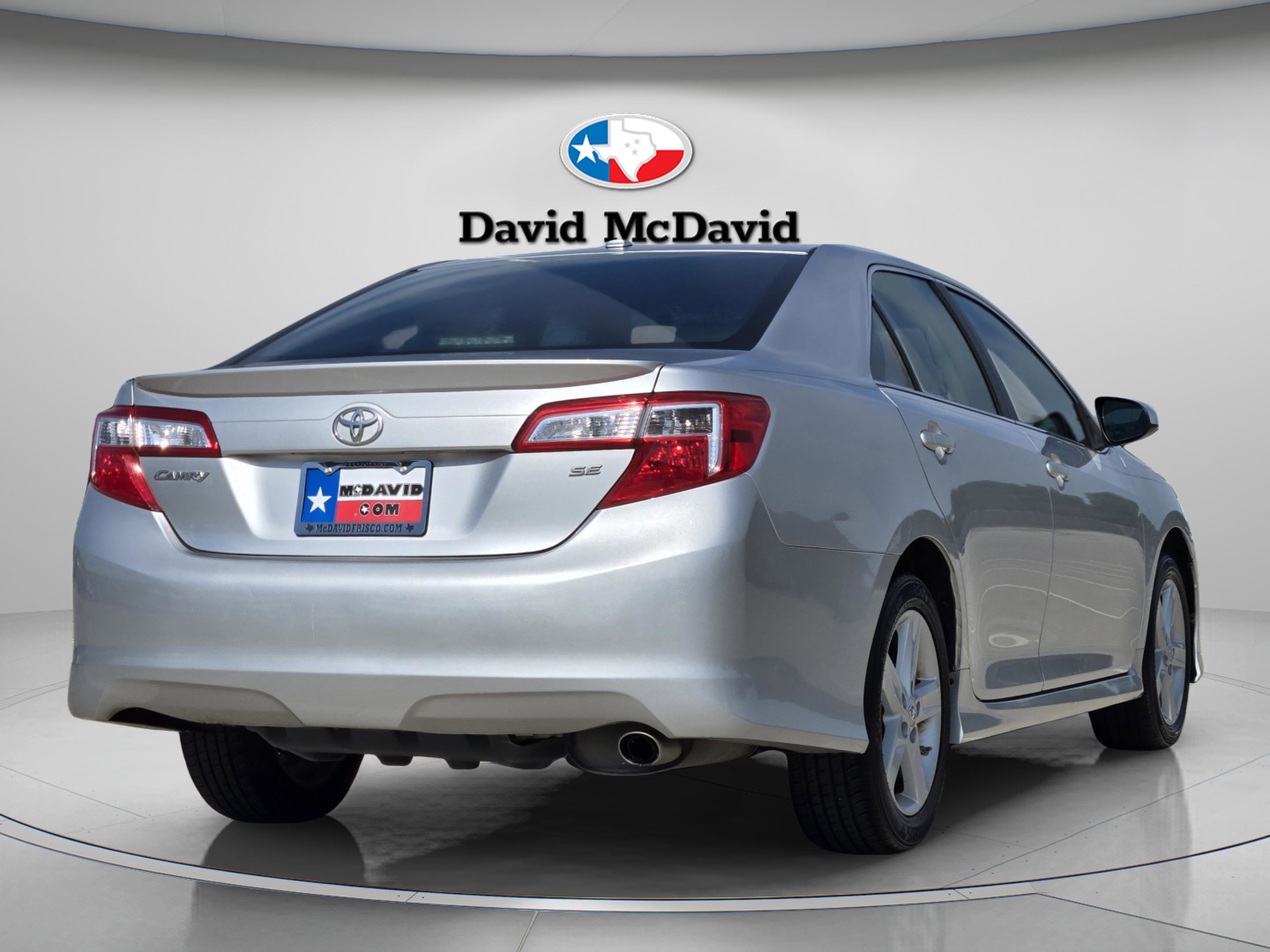 Used 2012 Toyota Camry SE FWD image 6