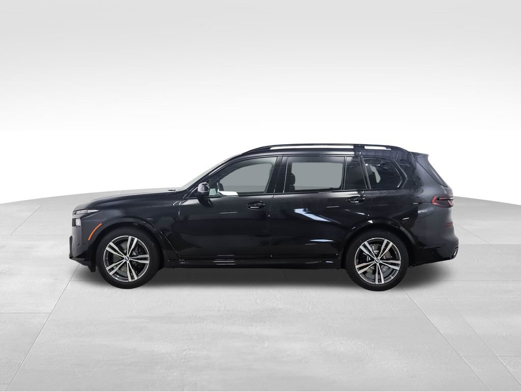 Used 2026 BMW X7 xDrive40i w/ M Sport Package image 3