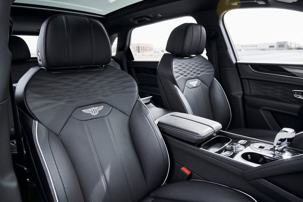 Used 2023 Bentley Bentayga Extended Wheelbase AWD/4WD image 42