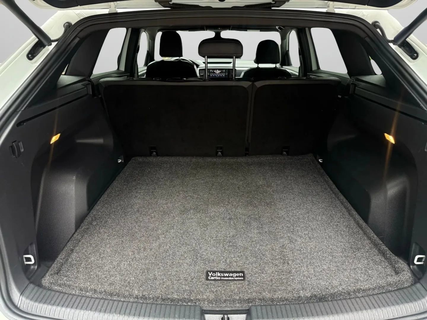 Used 2021 Volkswagen Atlas Cross Sport SEL image 27