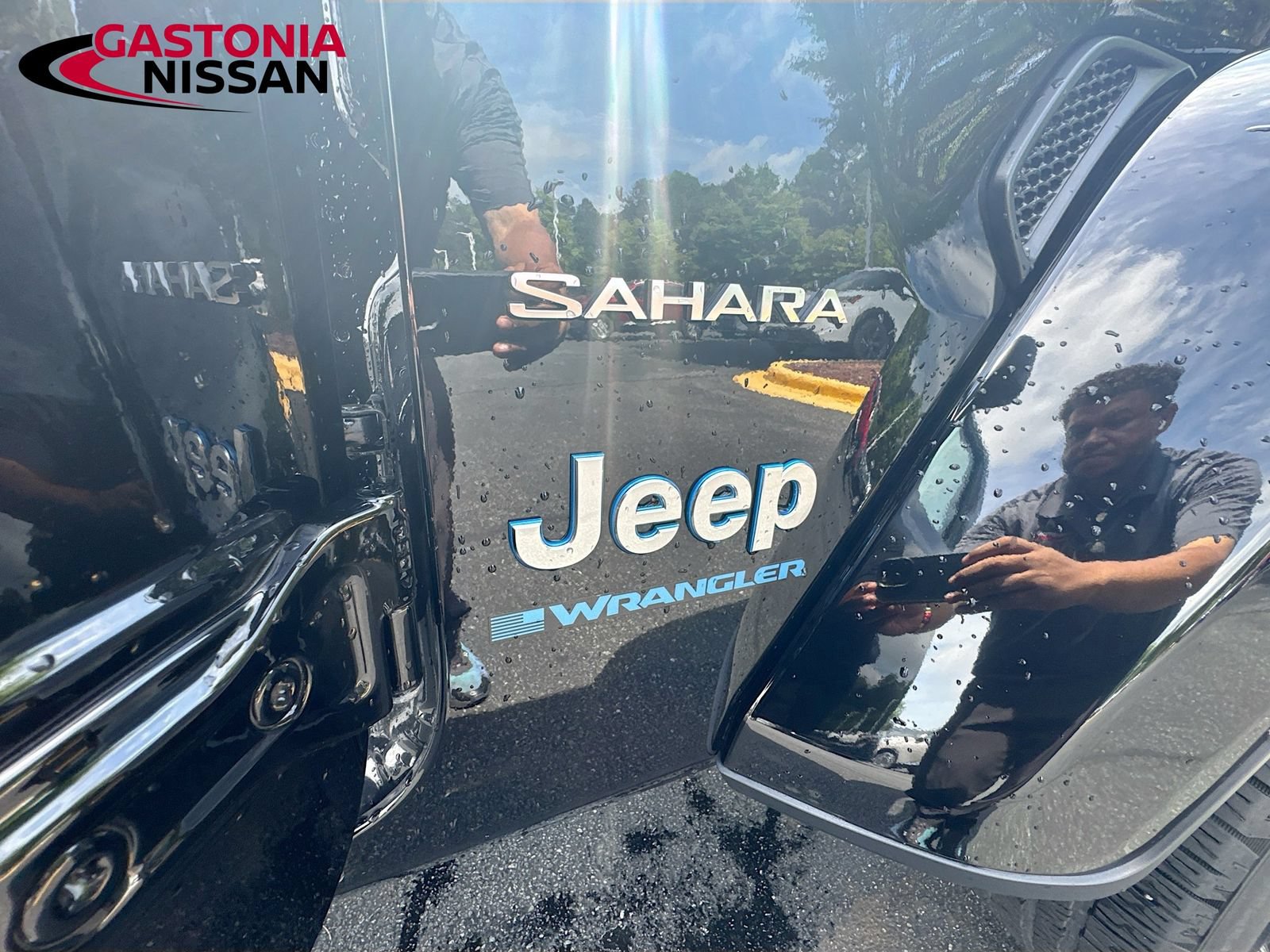 Used 2024 Jeep Wrangler Unlimited Sahara AWD/4WD image 41