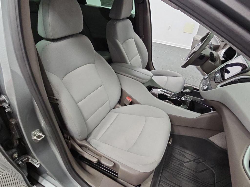 Used 2024 Chevrolet Malibu LT FWD image 37