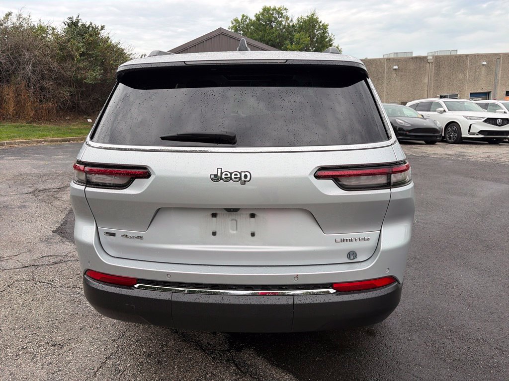 Used 2022 Jeep Grand Cherokee L Limited AWD/4WD image 6