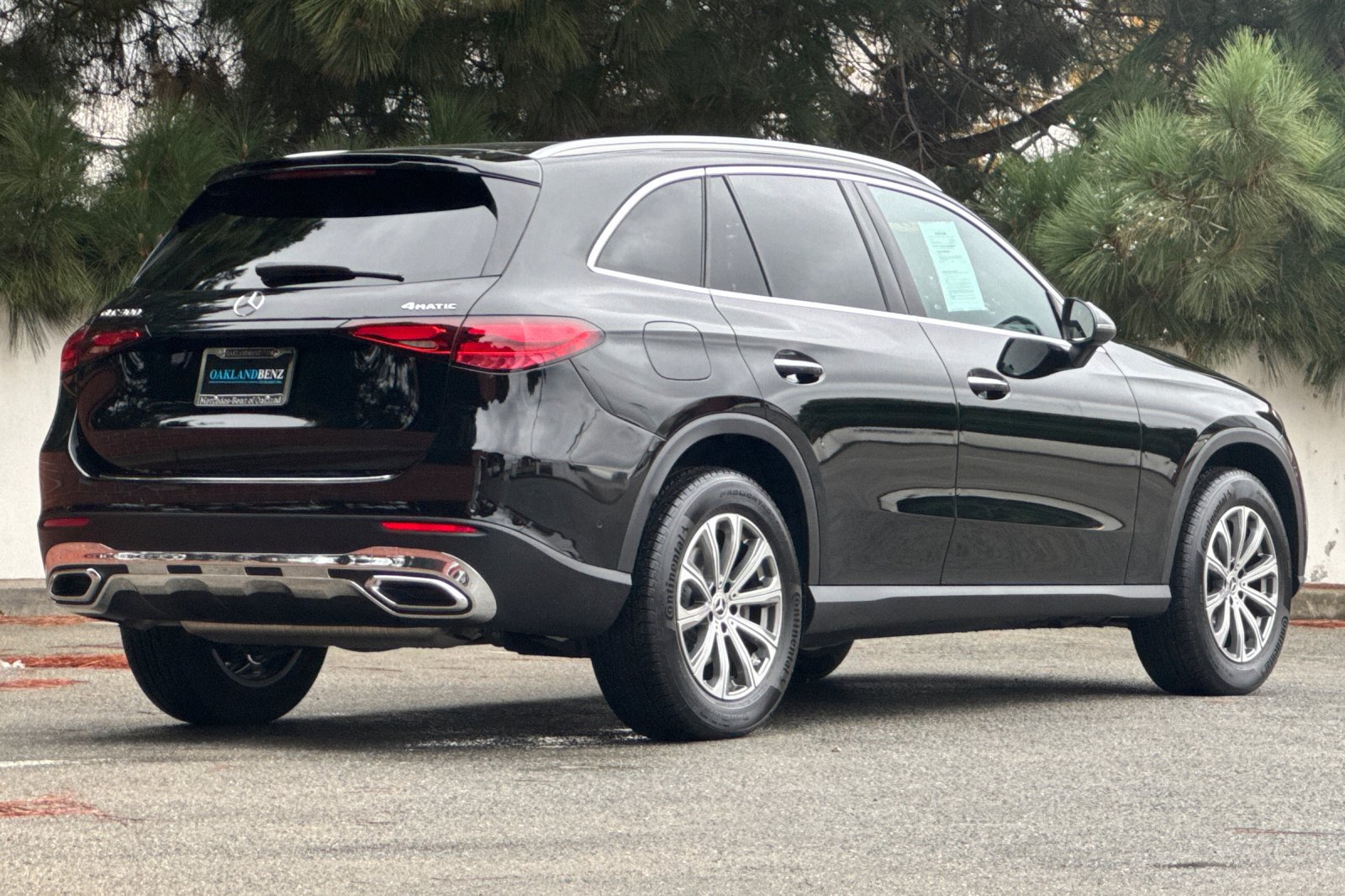 Used 2026 Mercedes-Benz GLC 300 4MATIC image 4