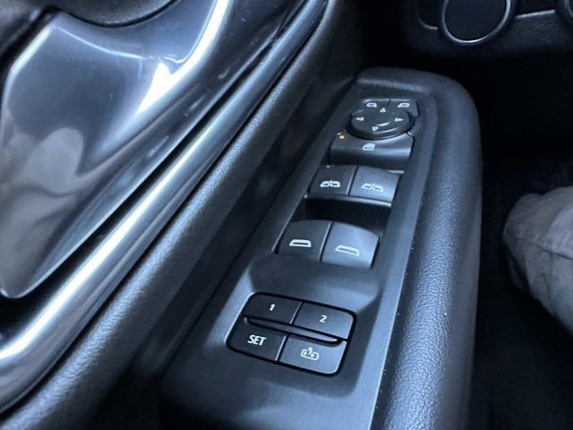 Used 2021 Chevrolet Suburban LT image 37