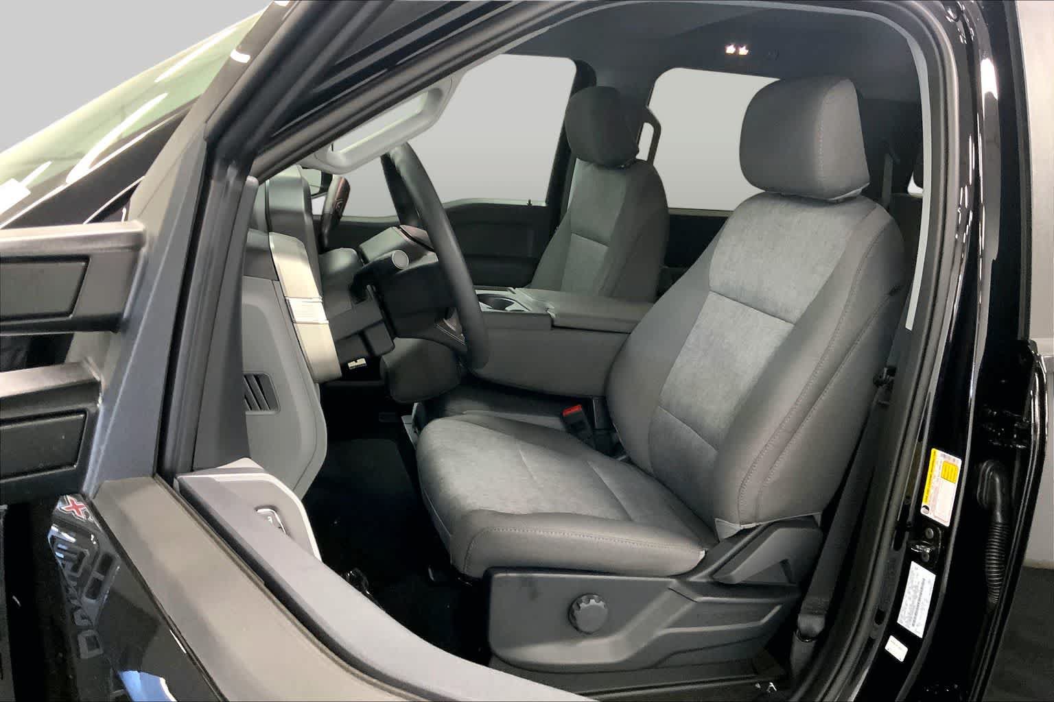 New 2026 Ford F250 XL w/ STX Appearance Package AWD/4WD image 8