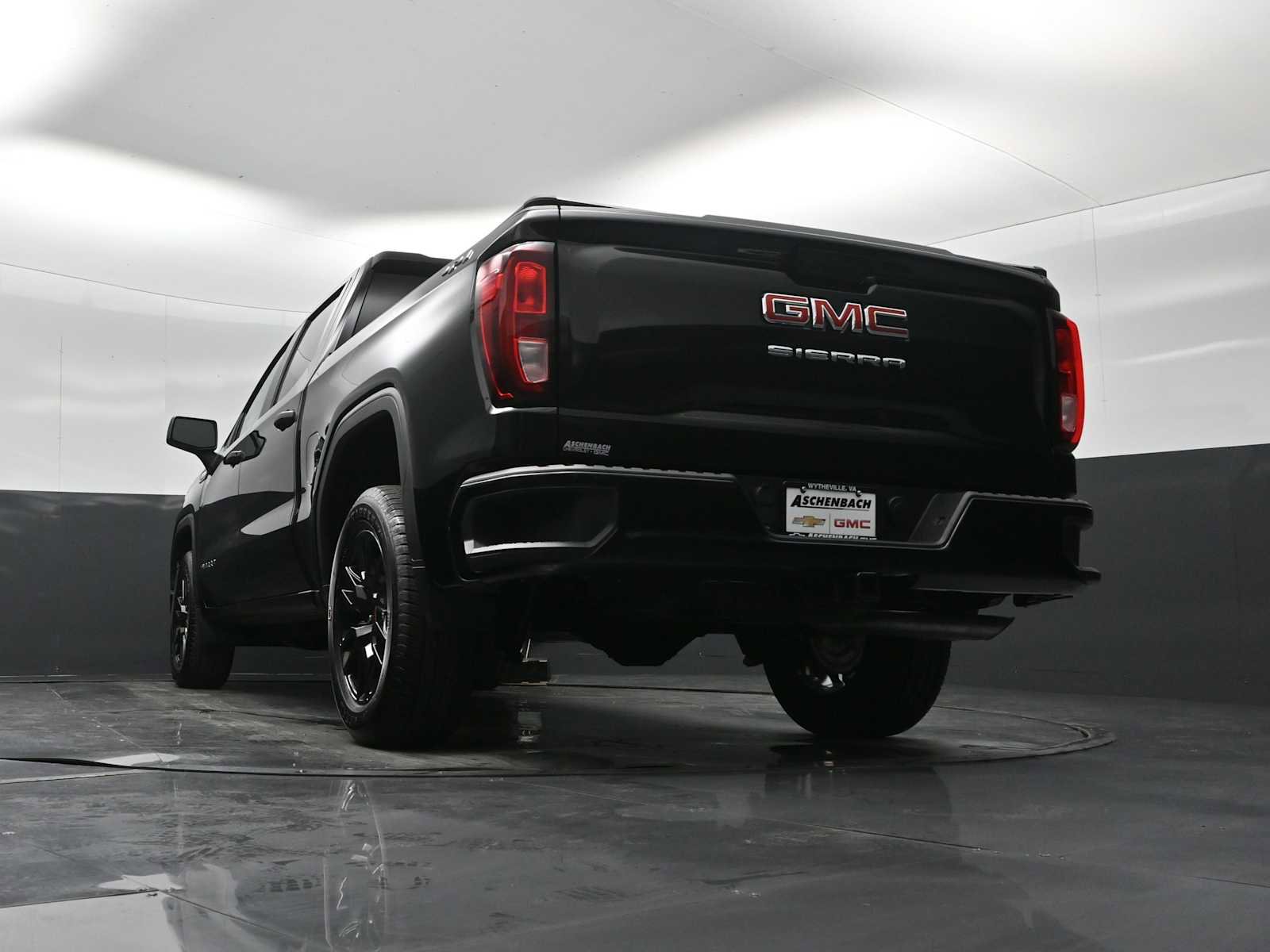 Used 2025 GMC Sierra 1500 Pro w/ Graphite Edition image 23