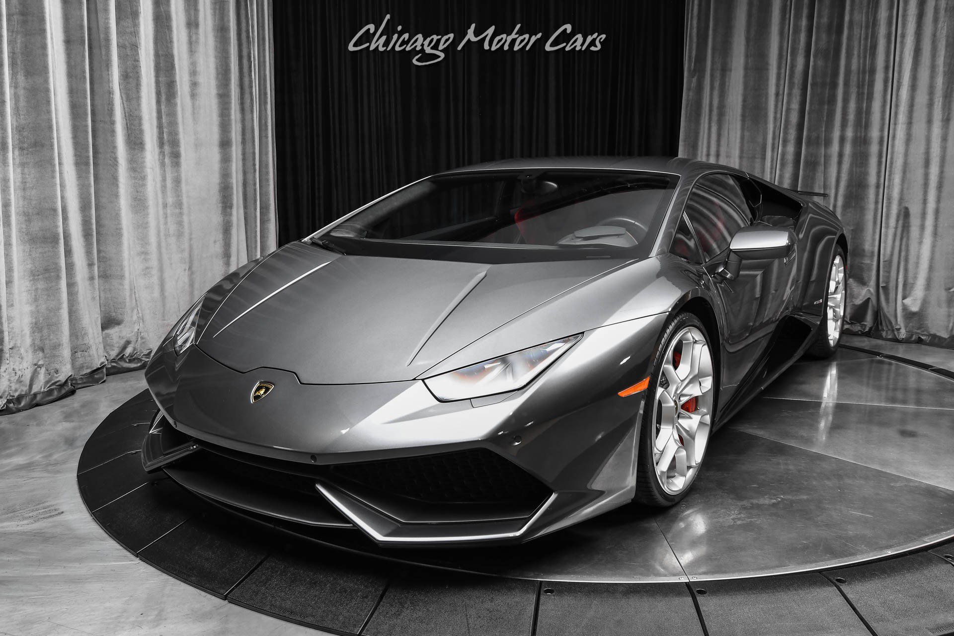 Used 2017 Lamborghini Huracan LP 610-4 AWD/4WD image 2
