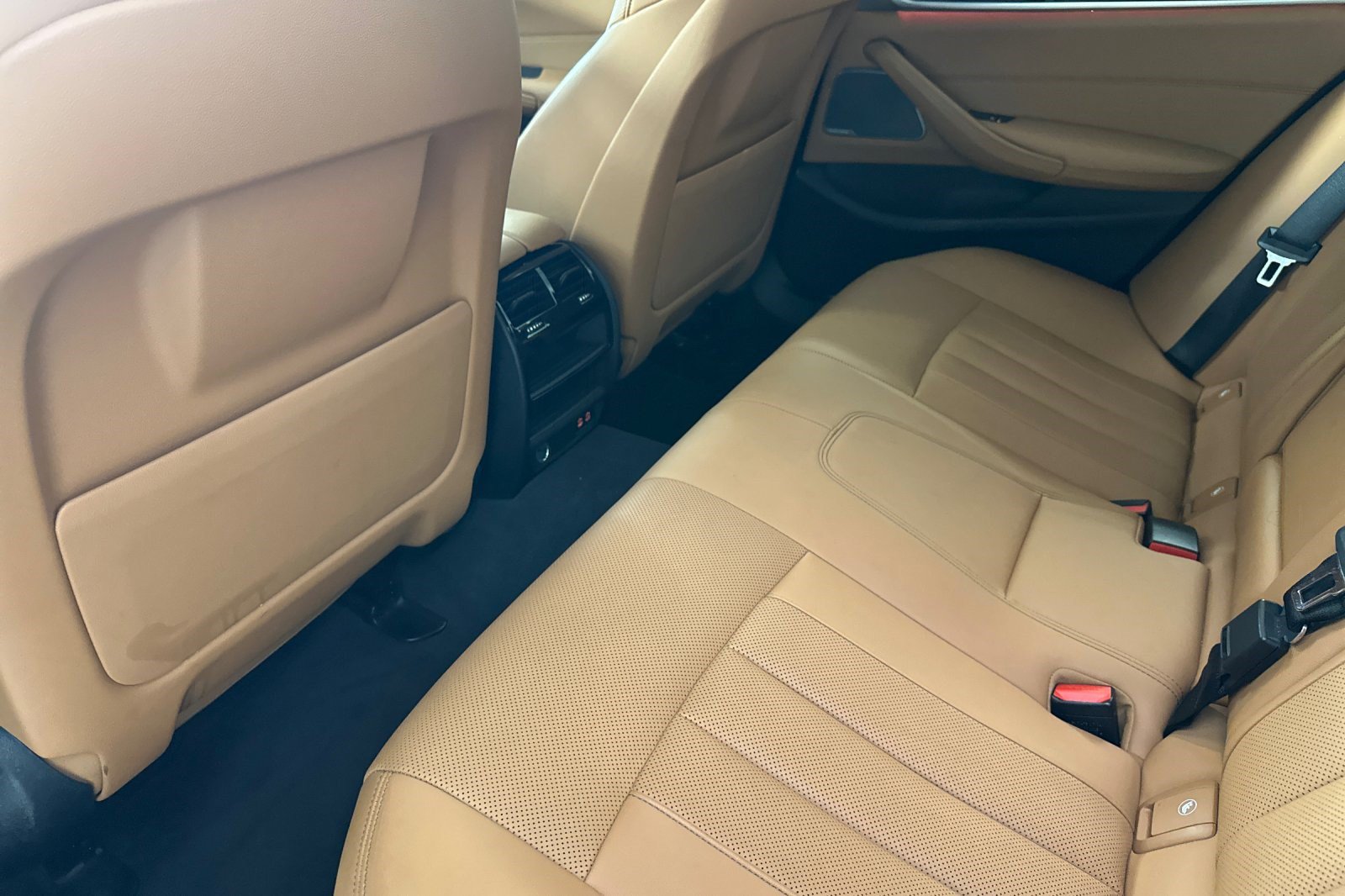 Used 2023 BMW 530i w/ M Sport Package RWD image 26