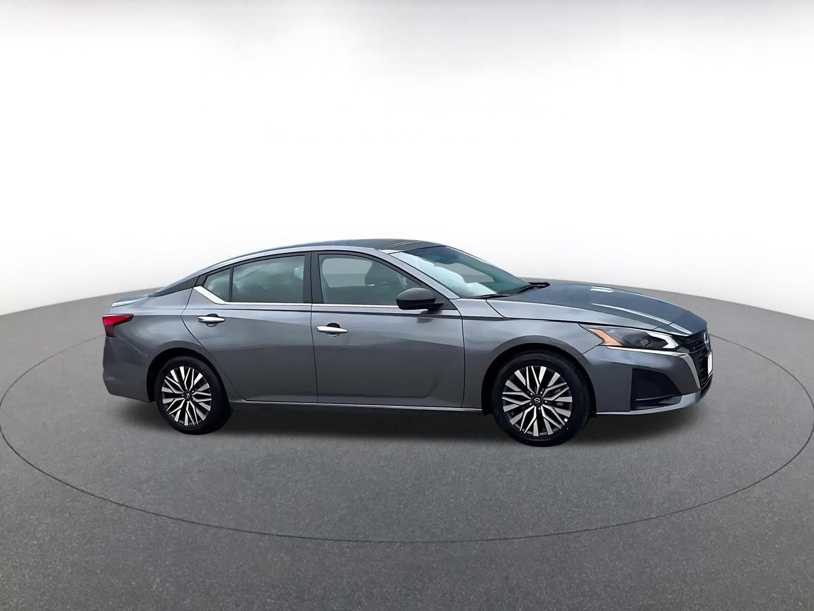 Used 2025 Nissan Altima 2.5 SV FWD video 2