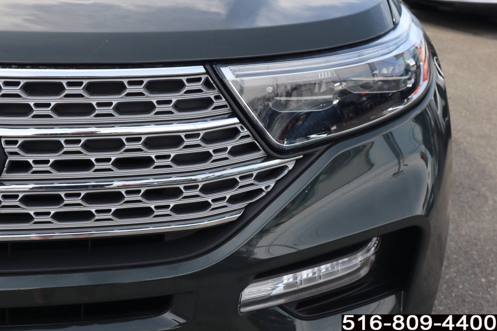 Used 2023 Ford Explorer Limited w/ Equipment Group 301A AWD/4WD image 13