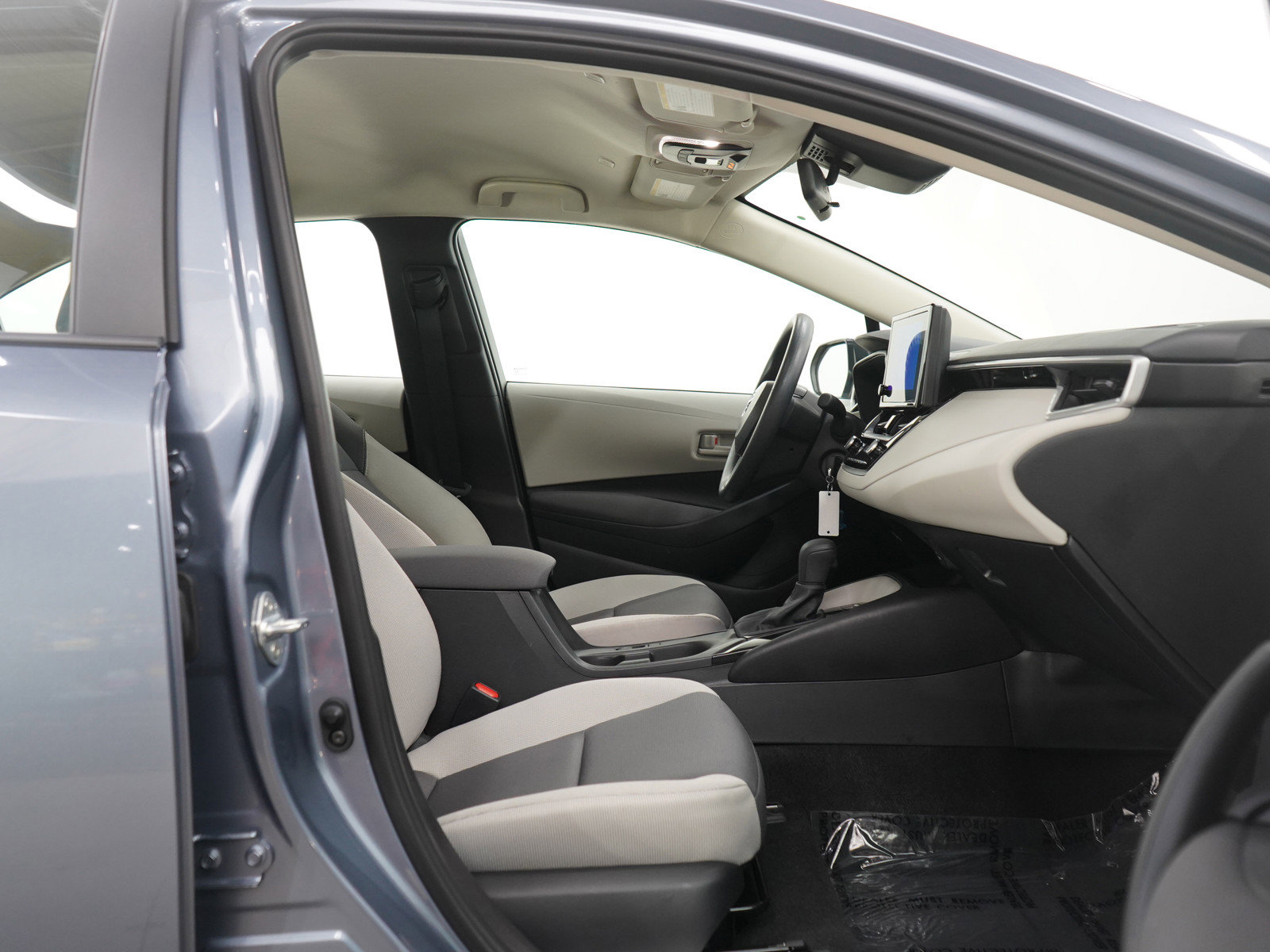 Used 2026 Toyota Corolla LE image 11