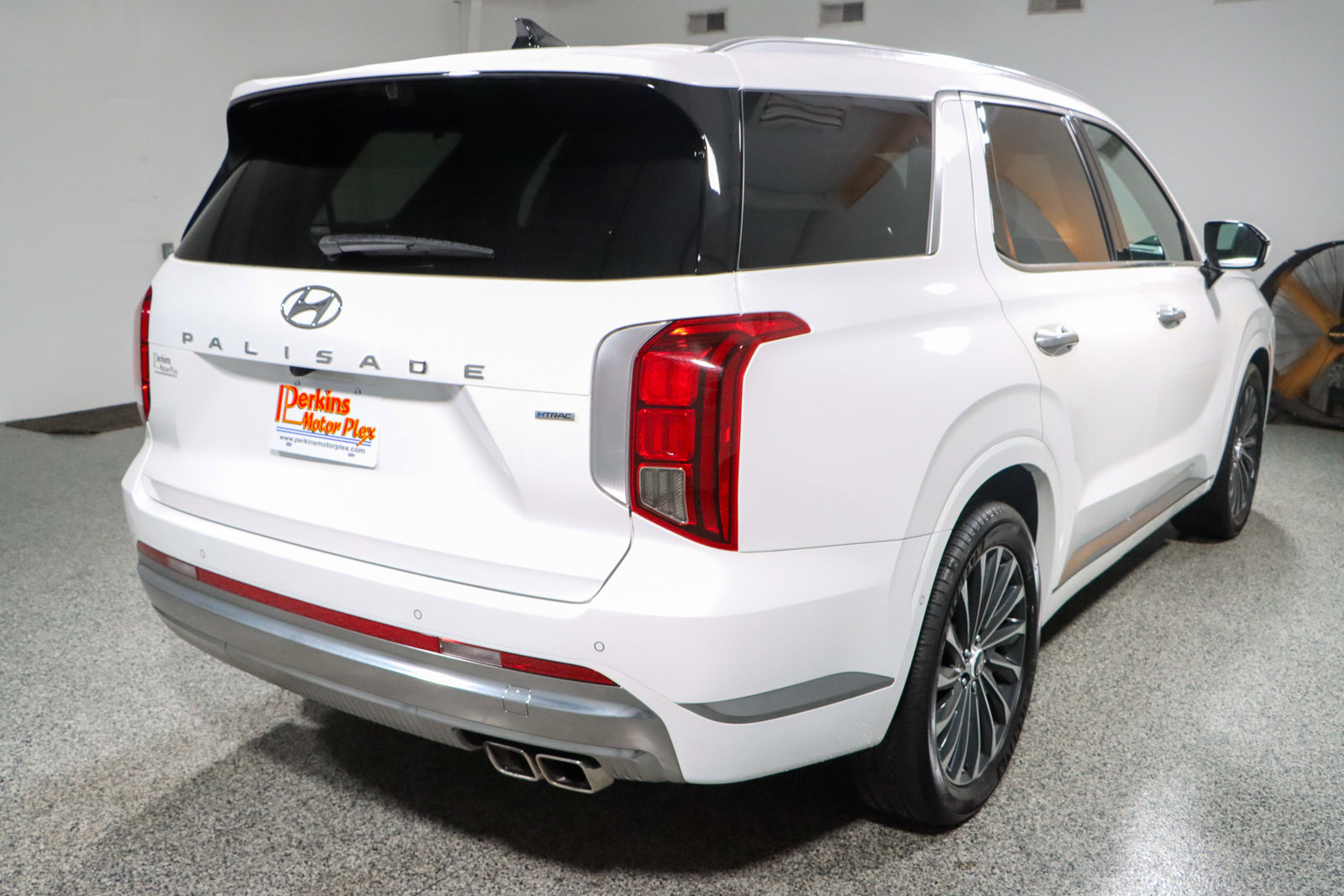 Used 2023 Hyundai Palisade Calligraphy image 7