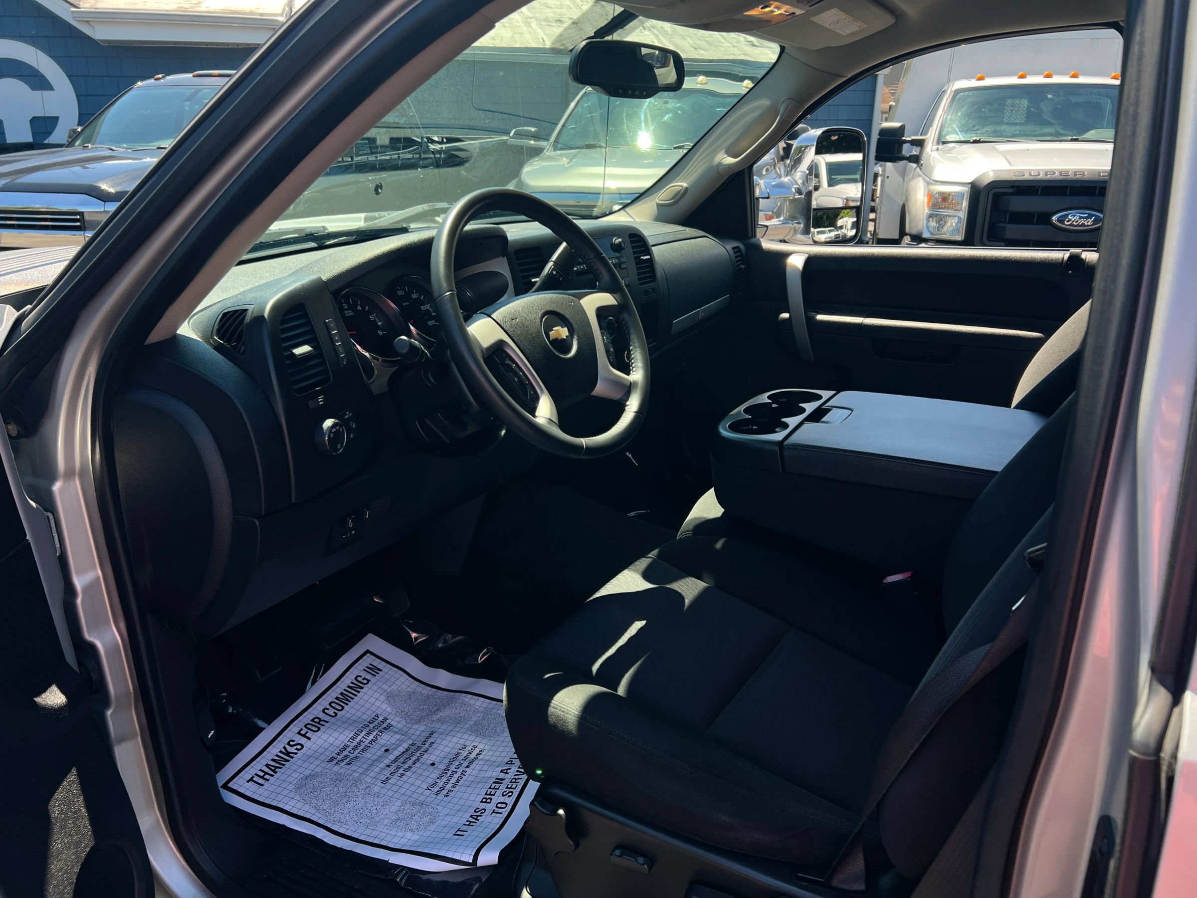 Used 2010 Chevrolet Silverado 2500 LT w/ Interior Plus Package AWD/4WD image 10