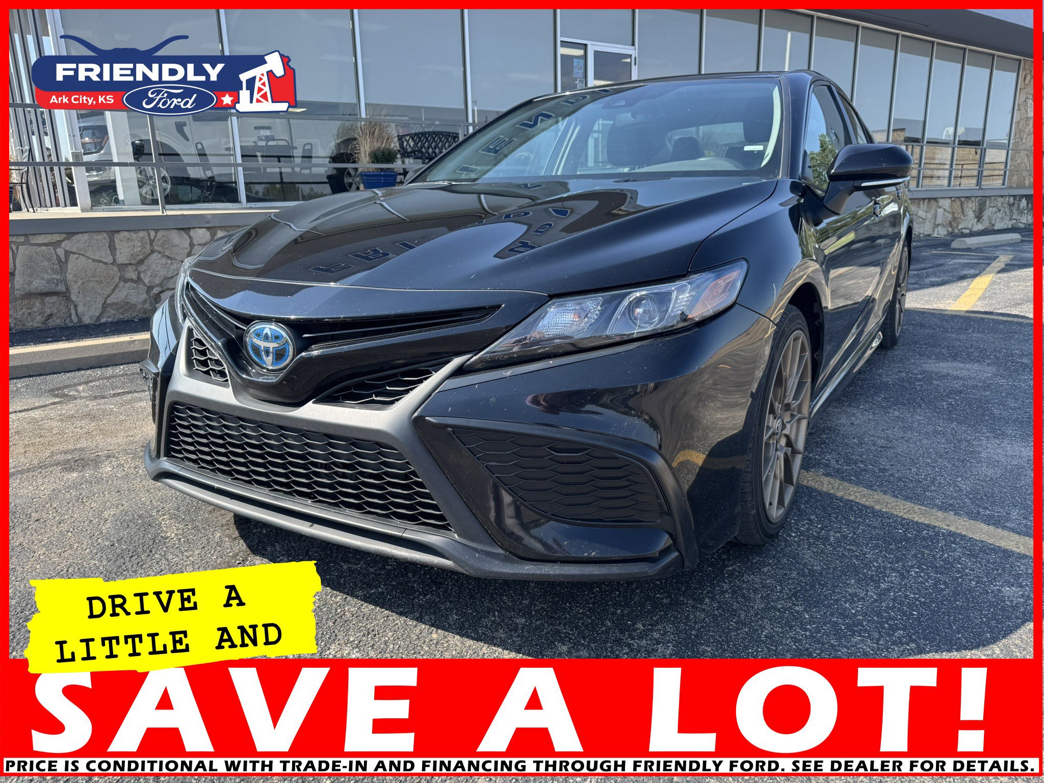 Used 2024 Toyota Camry SE image 1