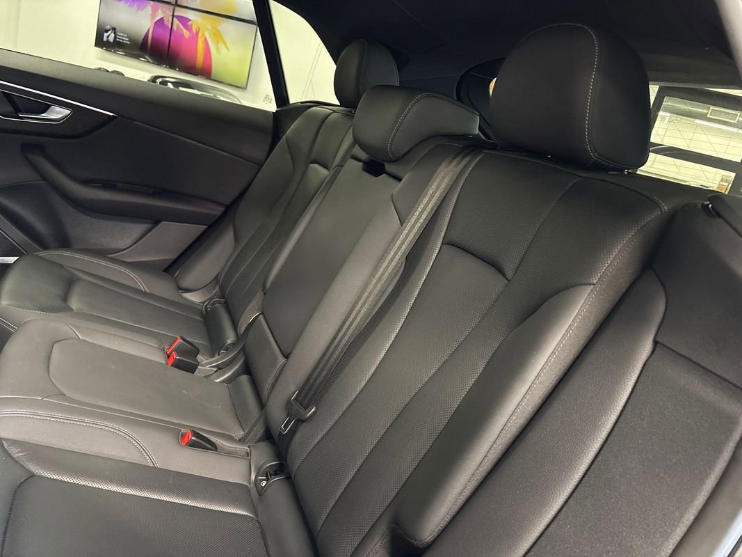 Used 2021 Audi Q8 Premium Plus image 44