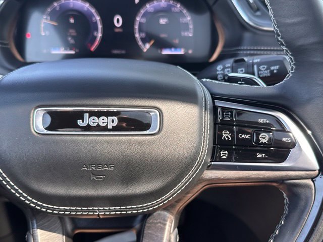 Used 2025 Jeep Grand Cherokee Overland w/ Adv Protech Group III AWD/4WD image 24