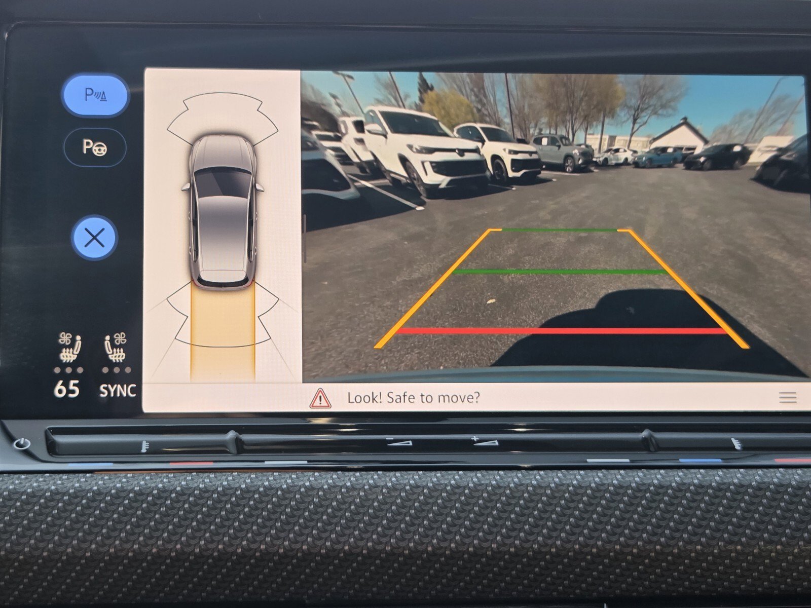 Used 2024 Volkswagen Golf R image 19