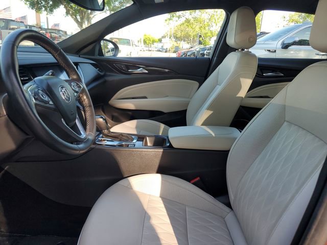 Used 2019 Buick Regal Avenir w/ Driver Confidence Package II FWD image 18