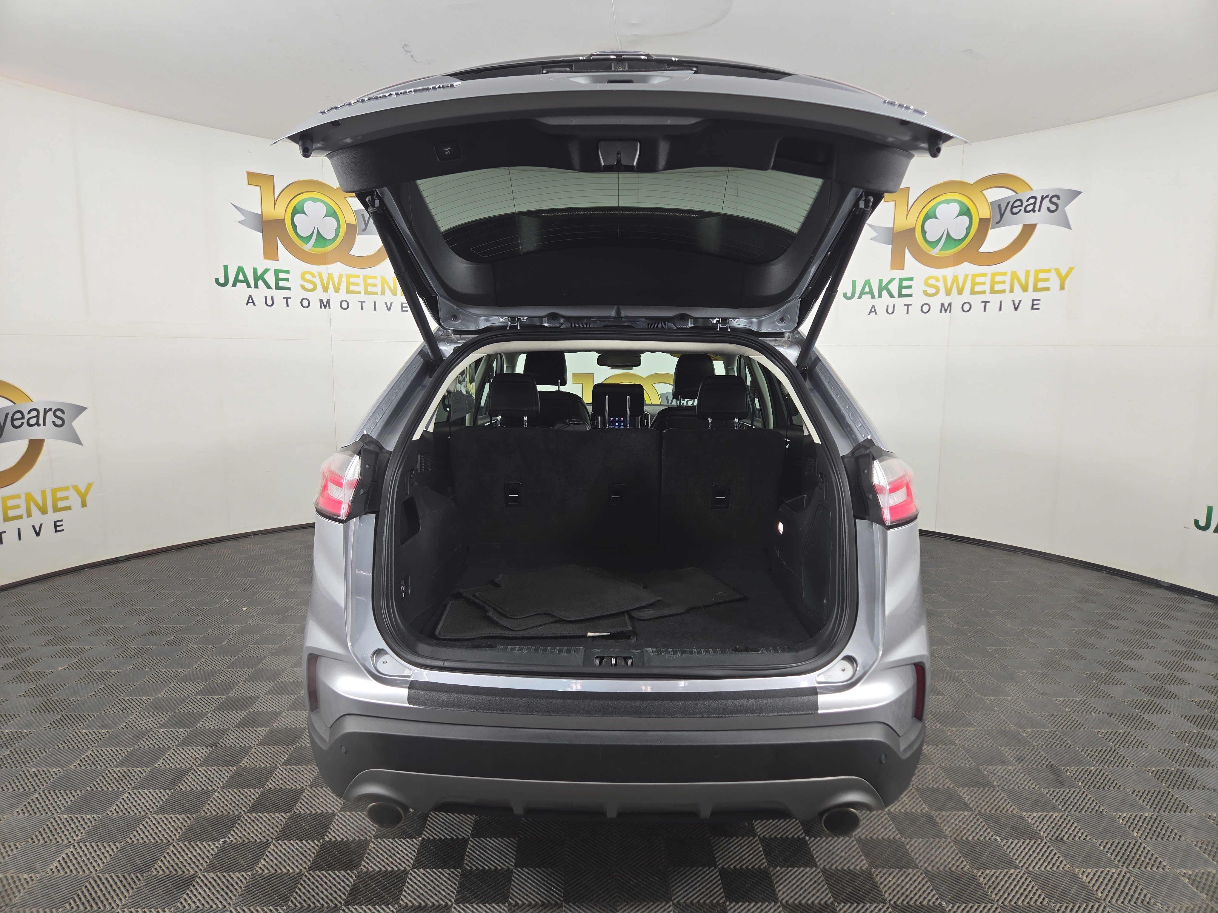 Used 2024 Ford Edge Titanium image 31