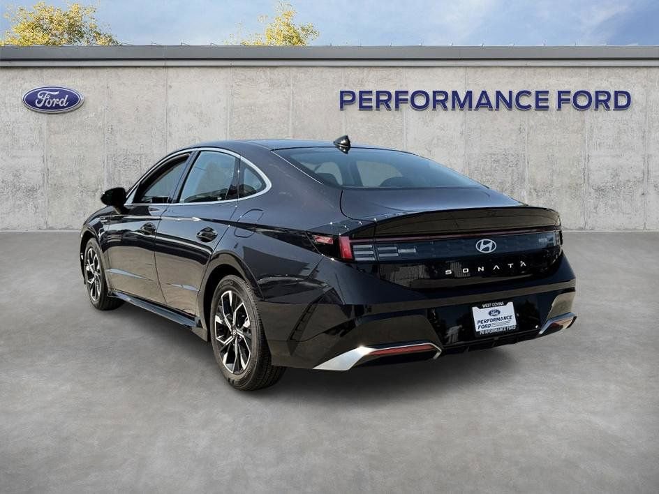 Used 2025 Hyundai Sonata SEL FWD image 9