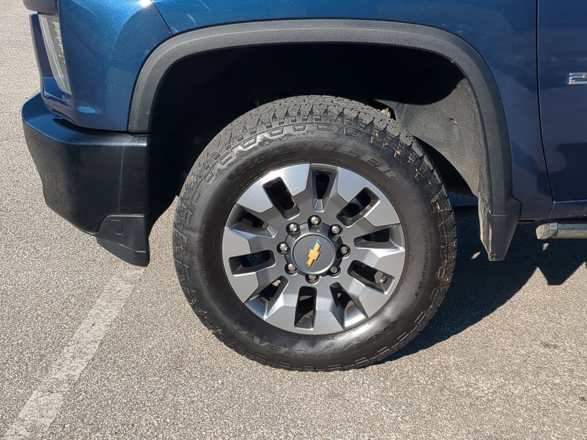 Used 2022 Chevrolet Silverado 2500 Custom w/ Custom Convenience Package image 10