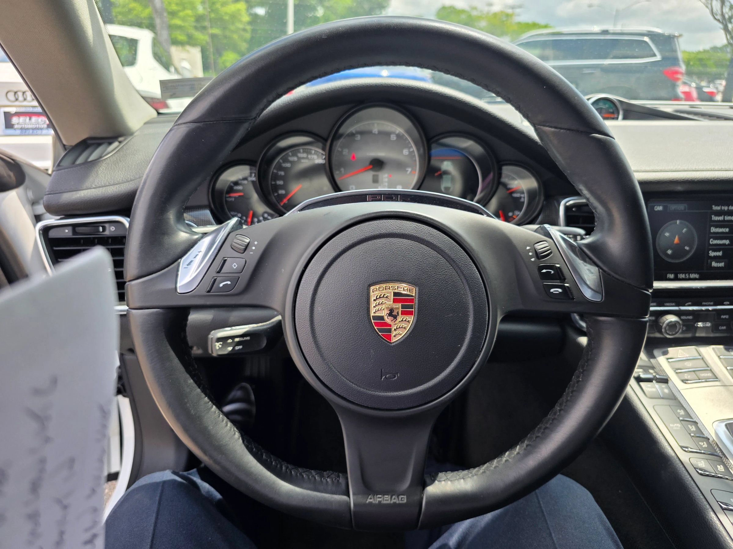 Used 2013 Porsche Panamera S RWD image 11